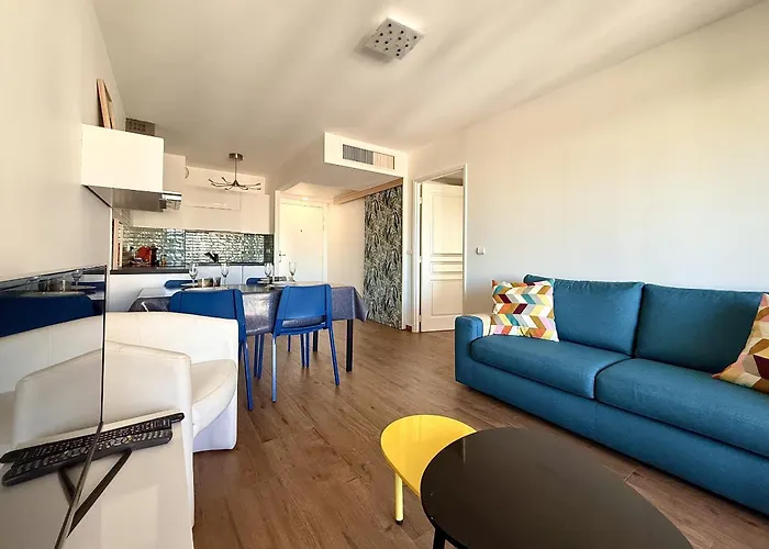 Les Rives Bleus Apartment